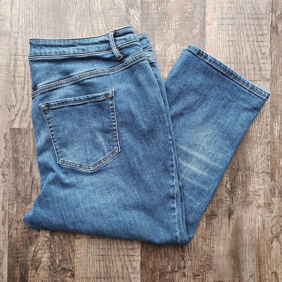 Lane Bryant High Rise Essential Stretch Straight Crop - Picture 2 of 4